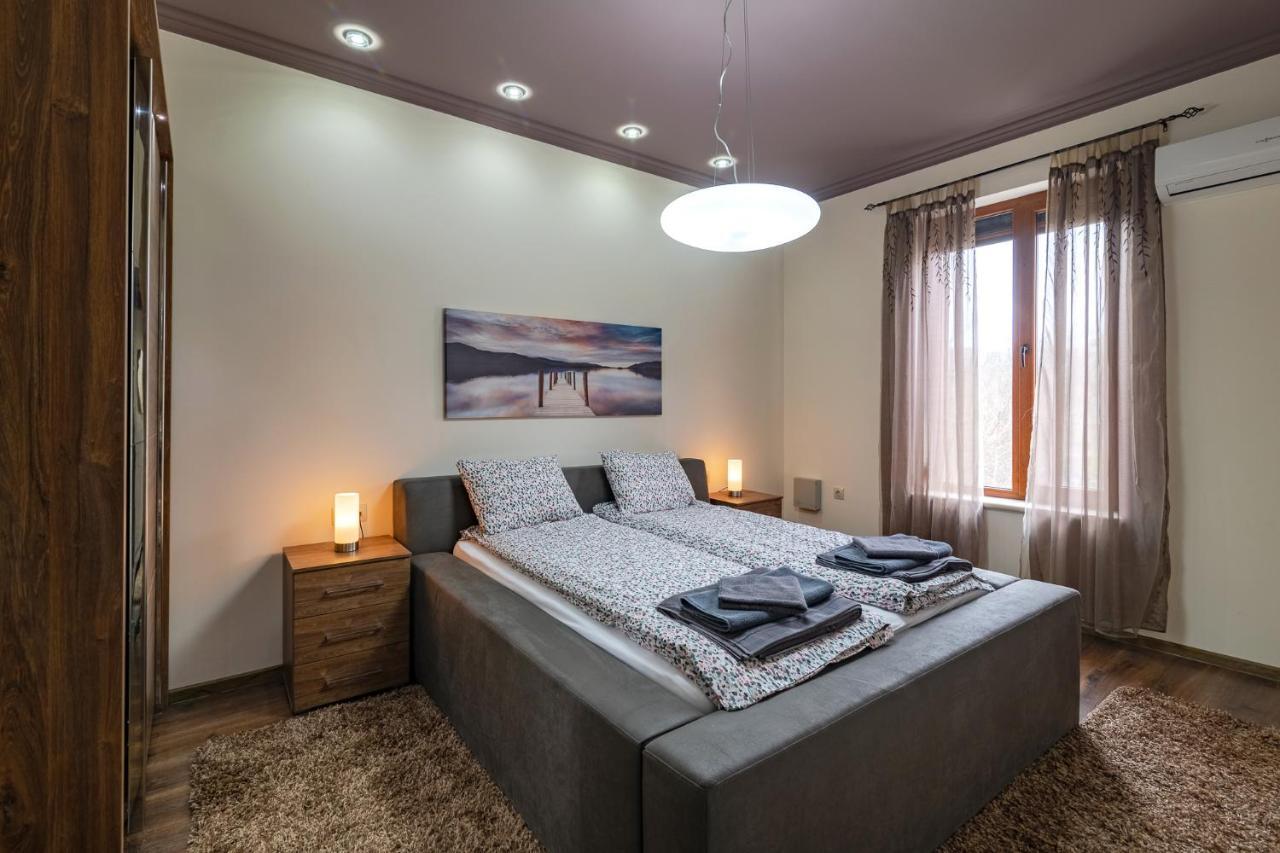 Cosy Luxury Flat In The Centrum- 90Sqm - 3 Rooms. Varna Dış mekan fotoğraf