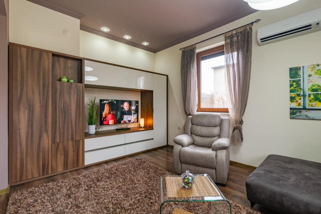 Cosy Luxury Flat In The Centrum- 90Sqm - 3 Rooms. Varna Dış mekan fotoğraf